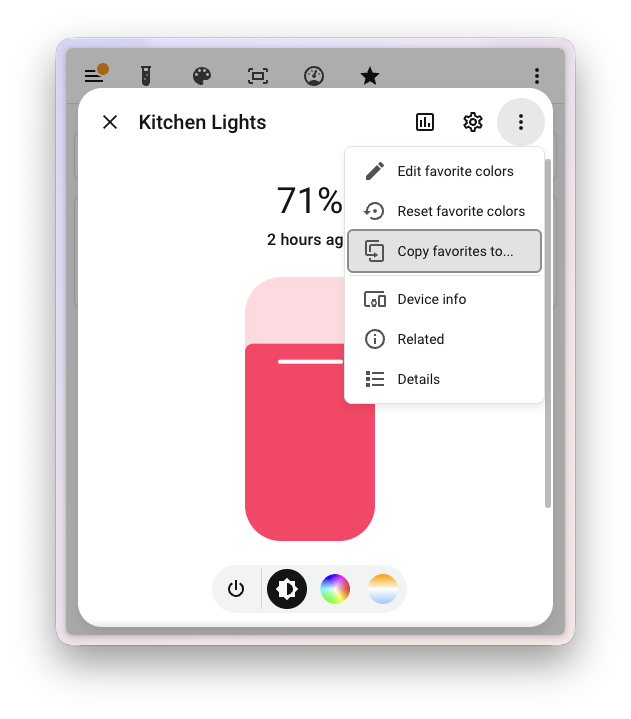 Capture d'écran de la boîte de dialogue plus d'informations de lumière montrant un menu avec des options pour modifier les couleurs favorites, réinitialiser les couleurs favorites et copier les favoris vers d'autres lumières.