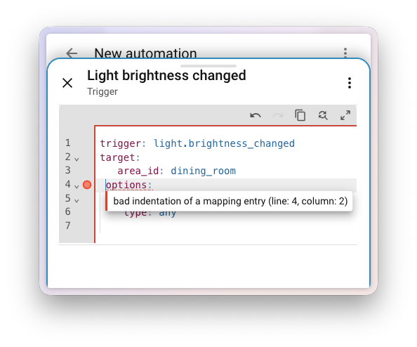 Capture d'écran de l'éditeur YAML montrant la validation en ligne avec une erreur surlignée sur la ligne fautive.